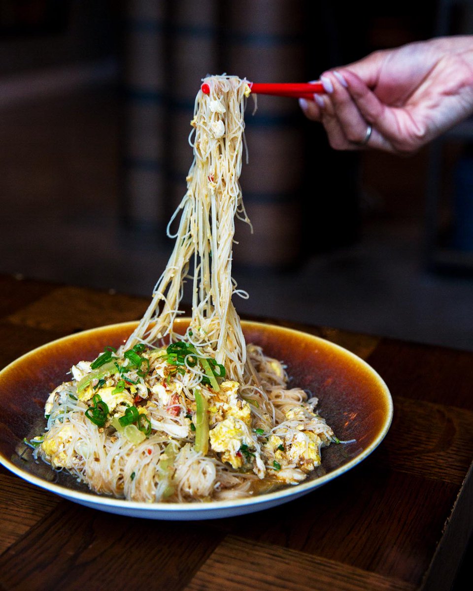 riceandgold's tweet photo. Eliciting noodle envy with our new hong king crab noodles https://t.co/KYdmxXPqo9