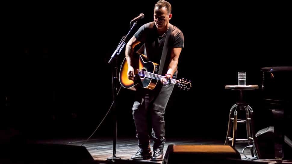 TELEVISIONEit's tweet photo. #BruceSpringsteen on #Broadway presto online sugli schermi di Netflix https://t.co/krNuQmnE5o https://t.co/NOm9A67fb2