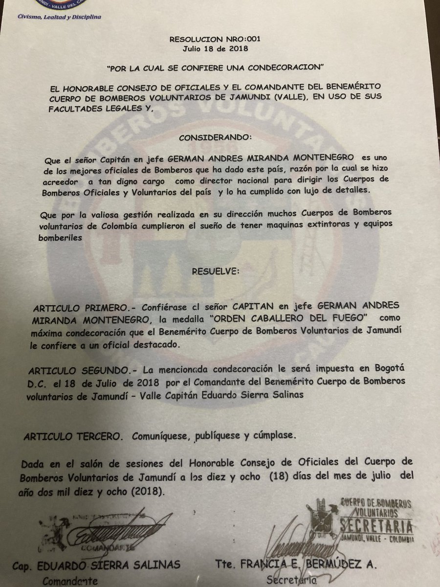 German28Miranda's tweet photo. Agradezco infinitamente este Reconocimiento que ratifica nuestra labor de fortalecer a los Bomberos de Colombia. https://t.co/oAsy4fdhBY