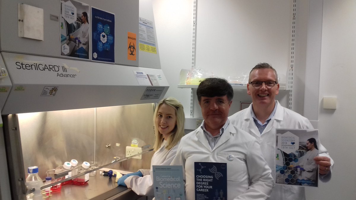 V.Well done to everyone taking part in #BiomedicalScienceDay2018! Super proud to have the opp to train #BiomedicalScientists of tomorrow! Pics today of @UlsterUniPhD Researchers with Profs @VictorGault & @NHMcClenaghan👍 #AtTheHeartOfHealthcare #WhyWeDoResearch #MakingADifference