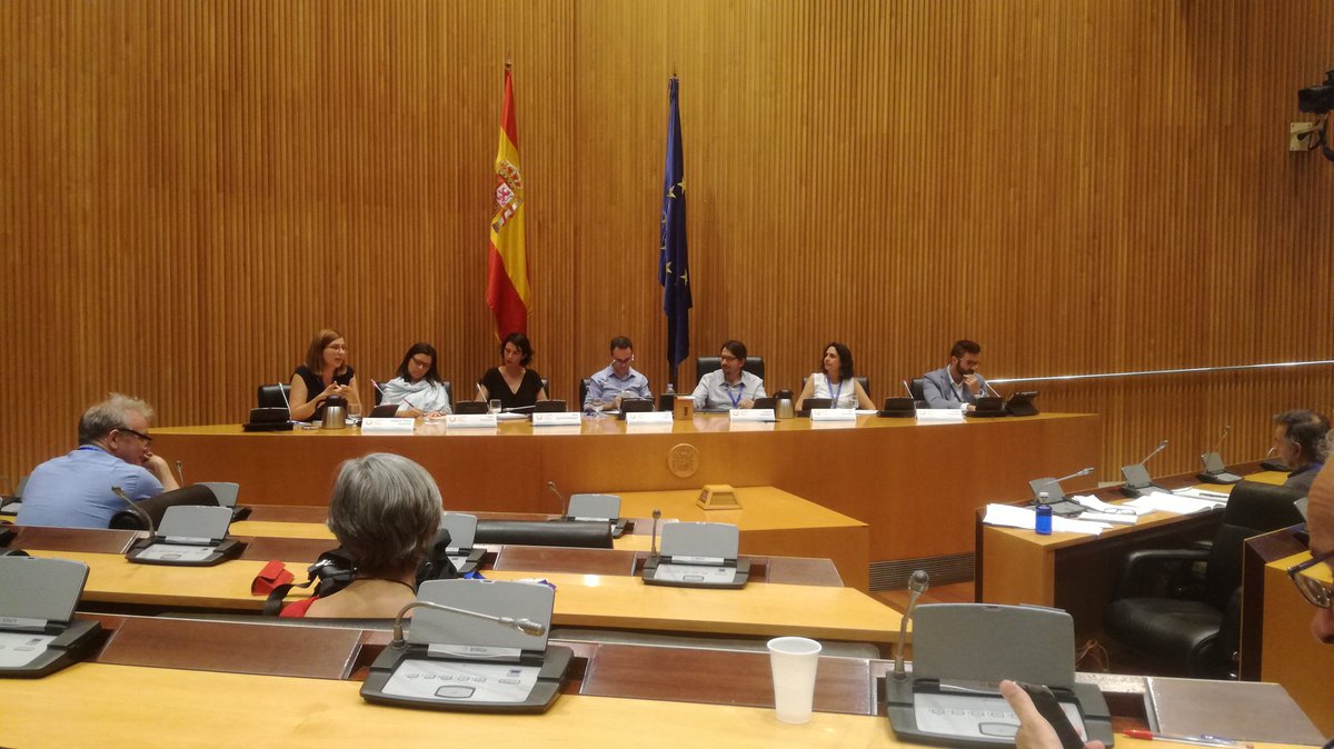 SecRuralPodemos's tweet photo. Jornada histórica en el Congreso con la presentación de la propuesta de la Ley de Cambio Climático y Transición Energética de Unidos Podemos en el II #ForoDelClima. Gracias a todas las que lo hicieron posible y a las asistentes. Seguiremos trabajando por una #TransiciónVerde 🌳💡 https://t.co/LFqaAhppUG
