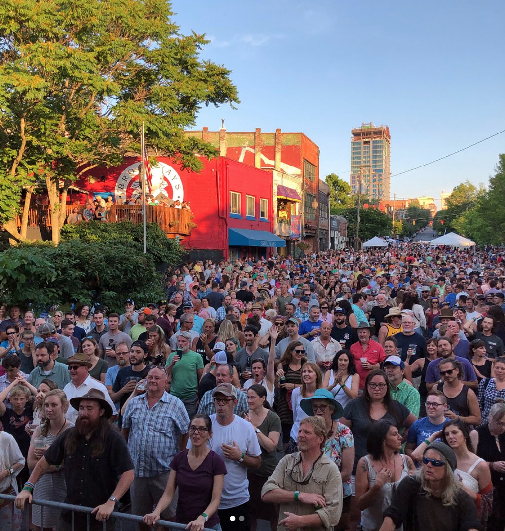 This week we picked Downtown After 5, a pottery class, and a community game night at The Orange Peel.  Inspiring your date night in Asheville, Best Bets are our favorite event picks for the week of July 20 -26! #Asheville #avldatenight  buff.ly/2Laec9Y