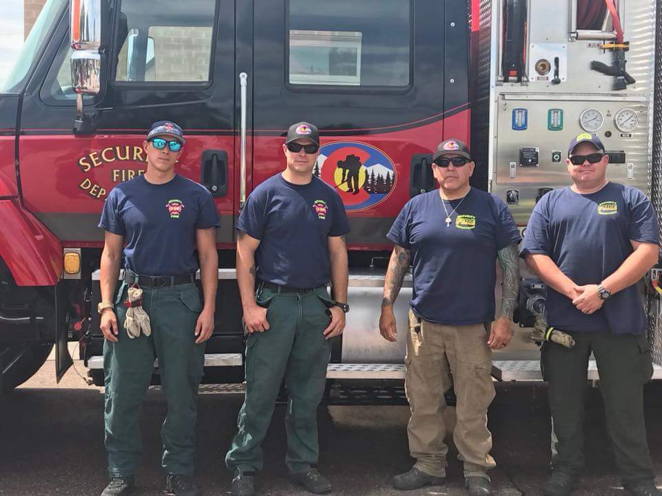 Securityfire1's tweet photo. E-114 and crew of 4 (Kincaid, Chambers, Renteria, and Majors) headed to Lake Christine fire. Please keep them in your thoughts and prayers. Go get em boys. https://t.co/ASNOMPaL19