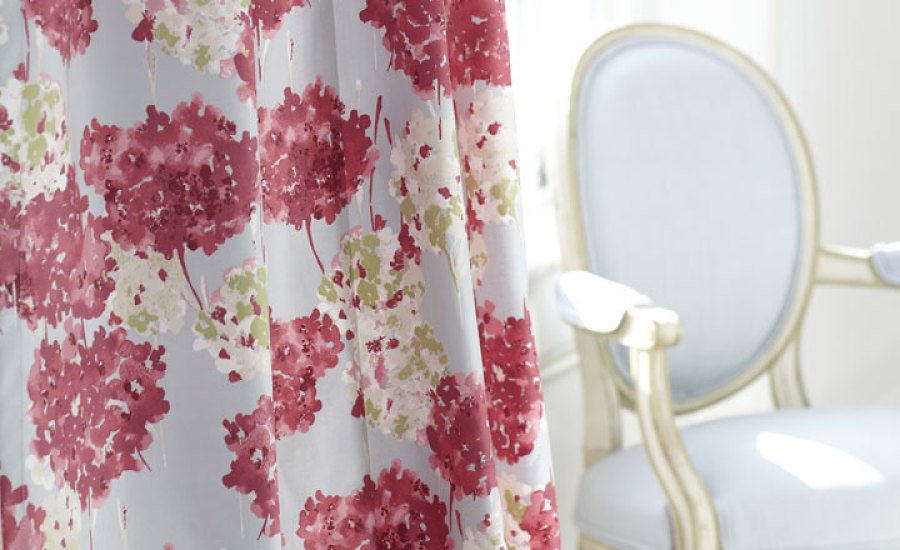 RockvilleInt's tweet photo. Fanciful and gorgeous, Tulipa by @Romo_Fabrics features #painted #florals with colorful #blooms illustrated by spontaneous brush strokes. So #fun! Get it: https://t.co/C6mFQzMHrN https://t.co/iktxXXng0W