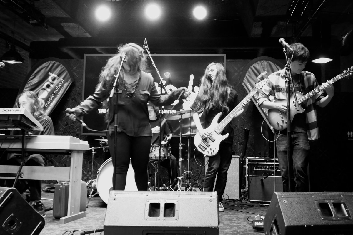 smaydesign's tweet photo. As the summer of @GilbertTheBand  rolls on, today is a nice opportunity to catch them for free in Armonk, NY at their 3rd thursday event this afternoon at 5PM! Catch them before their guitarist heads off to college! #livemusic #armonk https://t.co/BecdLWNnYg