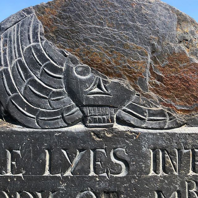 plbhalbert's tweet photo. "Here lyes intered ye body of Mrs Rebekah Hart ye wife to ye Revr Mr Jno Hart who was born November ye 11 anno Dom 1692 & departed this life Decembr ye 7 anno Dom 1715,” West Cemetery, Madison, Connecticut #gravestone #burial #graveyard #headstone #funer… https://t.co/YRXyx8vumY https://t.co/SDeYDUbqIz