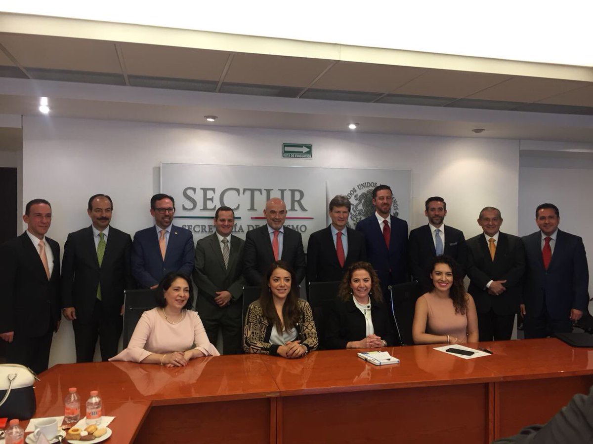 Muy buena junta  <a href="/SECTUR_mx/">SECTUR México</a> #CPTM <a href="/COMIR_/">COMIR</a>  trabajando juntos por una #IndustriadeReuniones cada vez más fuerte. Gracias Secretario <a href="/edelamadrid/">Enrique de la Madrid</a> @MeetinMEX  <a href="/Robertoibarraz/">Roberto Ibarra</a> <a href="/EricAlvarezDMS/">Eric Alvarez - DMS</a> #MÉXICO #HablemosBiendeMéxico