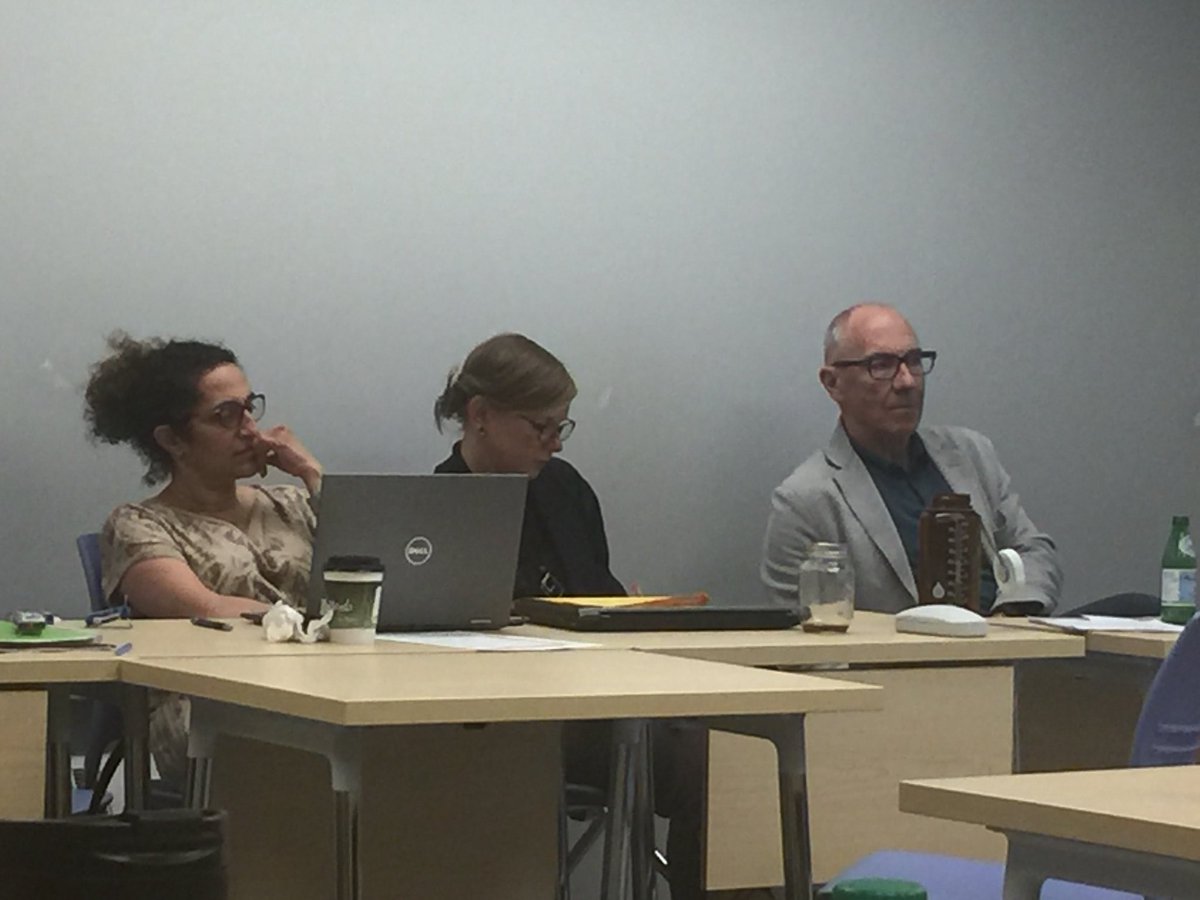 JTurner_RPsych's tweet photo. Final paper presentations in Education Leadership seminar @UCalgaryEduc #fascinatingwork #inspiredlearning #passionprojects #collaborativelearning https://t.co/QSojudlBhw