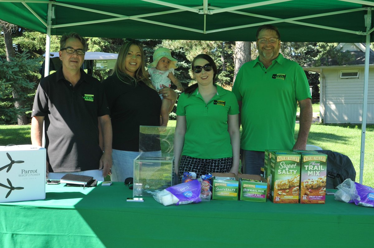 CANASA_News's tweet photo. More sponsors happy to chat with players at the @CANASA_News Central golf tournament, including ADI, @LanvacGreen, @Galaxy_Security, Security Response Center, and @BCDVideo. https://t.co/STFiMf0uWD