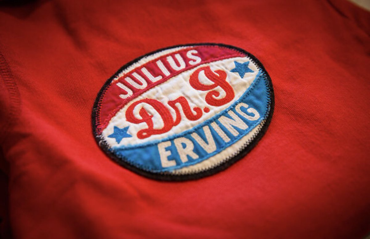 ErvingClassic's tweet photo. Doesn’t get much cooler than this! One of our signature @juliuserving gifting items from @rootsoffight!🏀
#ErvingStyle #Fashion #Sports #JuliusErving https://t.co/DsPIYQ8N3Q