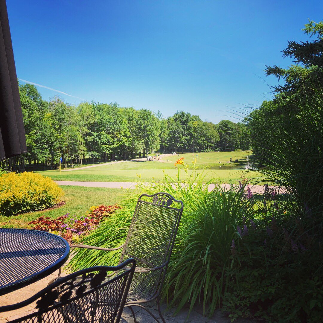 DarleneSagolili's tweet photo. Perfect day for a #business #meeting on the #golfcourse! Thanks @Steven Park of @FaithLifeFin for lunch! #fore #finaeo #bionicadvisor #digitizingprospecttopolicy #fintechto #insuretech #crm #gotowebinar @FinaeoHQ https://t.co/n1jqL2nXdU