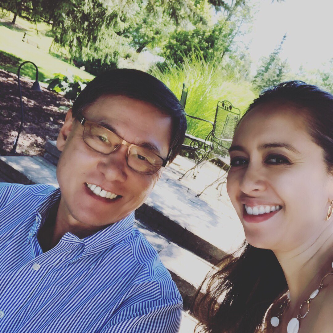 DarleneSagolili's tweet photo. Perfect day for a #business #meeting on the #golfcourse! Thanks @Steven Park of @FaithLifeFin for lunch! #fore #finaeo #bionicadvisor #digitizingprospecttopolicy #fintechto #insuretech #crm #gotowebinar @FinaeoHQ https://t.co/n1jqL2nXdU