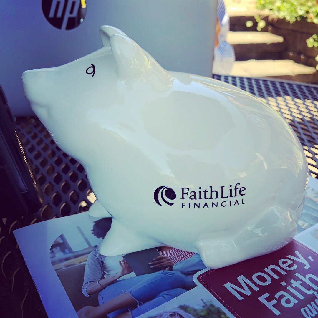 DarleneSagolili's tweet photo. Perfect day for a #business #meeting on the #golfcourse! Thanks @Steven Park of @FaithLifeFin for lunch! #fore #finaeo #bionicadvisor #digitizingprospecttopolicy #fintechto #insuretech #crm #gotowebinar @FinaeoHQ https://t.co/n1jqL2nXdU