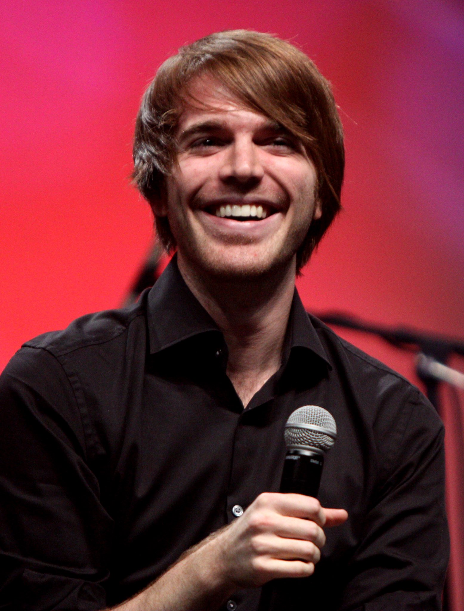 Happy 30th Birthday to YouTuber and actor, Shane Dawson! 
