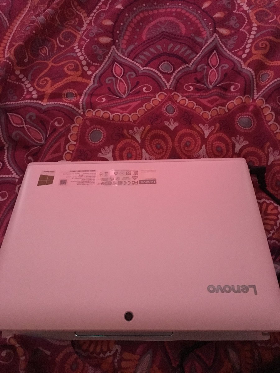 arera's tweet photo. Happy early bday to me! #NewLaptop #LaptopTablet #Lenovo #2in1 💙💙 https://t.co/q9IabkKiM2