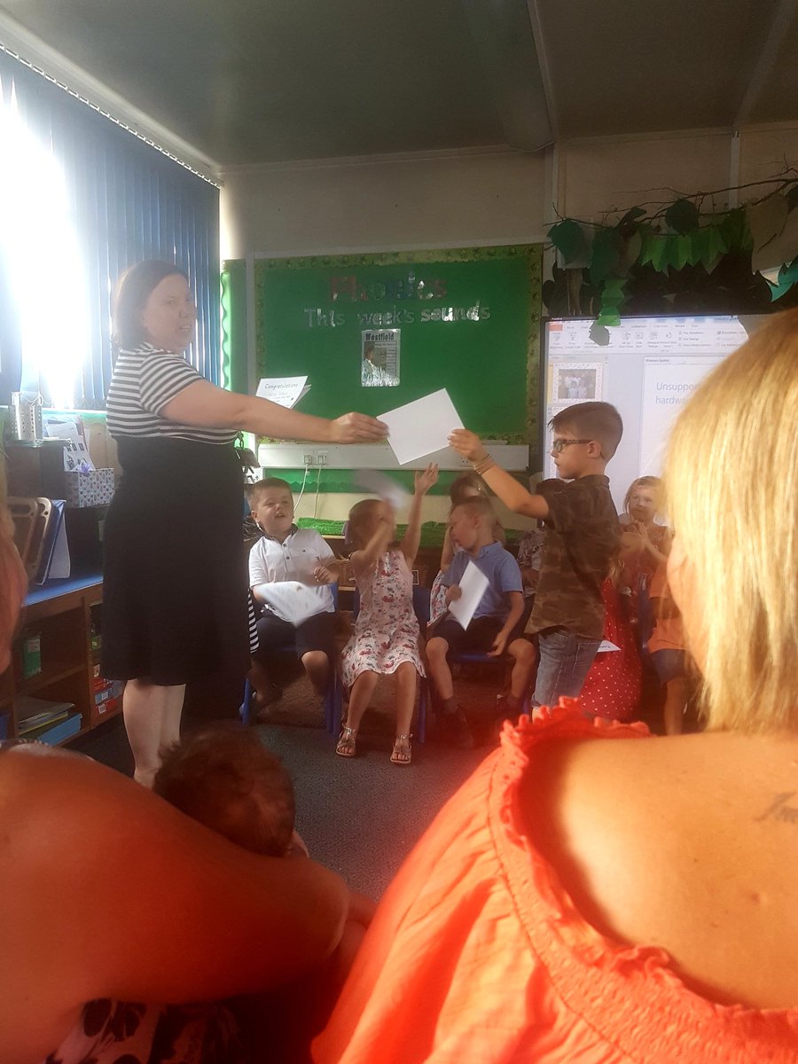 hel_bells_JO's tweet image. blown away by ollys graduation today. the thought that went into their shows was fantastic! thank you @jotomellie mrs dudek, wood and bray for everything! Olly and I will miss you all so much! #firstclassteachers #inspirational #emotionalmummy