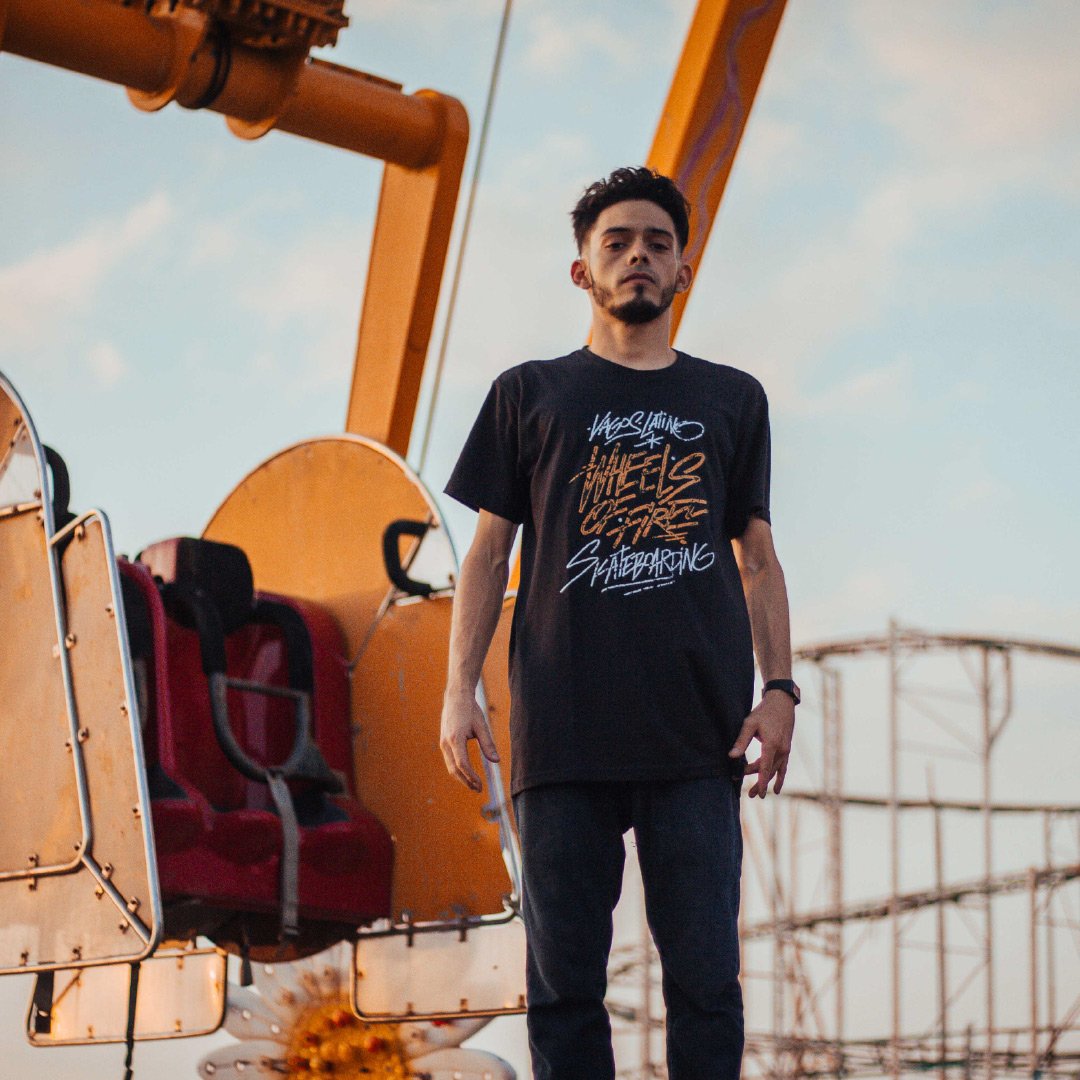 "La diferencia del pro y un principiante es la práctica, además de la pasión que le pongas a lo que haces"
.
.
¿Tú qué opinas?
.
.
#Artwork: Ruedas Ardientes 
By: @lvnprojects 
#vagosla #venezuela#viajeromoderno #Maracay #Aragua#Venezuela #diseñotextil #diseño #moda #marca