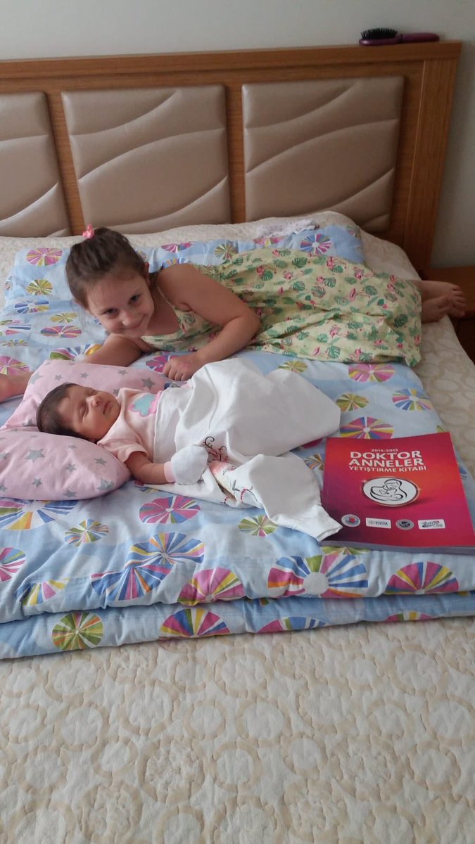 HOŞGELDİN BEBEK ziyaretlerimize devam ediyoruz. Ailelerimize hayırlı olsun dileklerimizi iletip, vatana, millete ve ailelerine hayırlı evlat olmalarını diliyoruz. #hoşgeldinbebek #kağıthanebelediyesi #kentkonseyi #kadınmeclisi 
#kağıthanebelediyesikadınmeclisi #kağıthaneanneleri