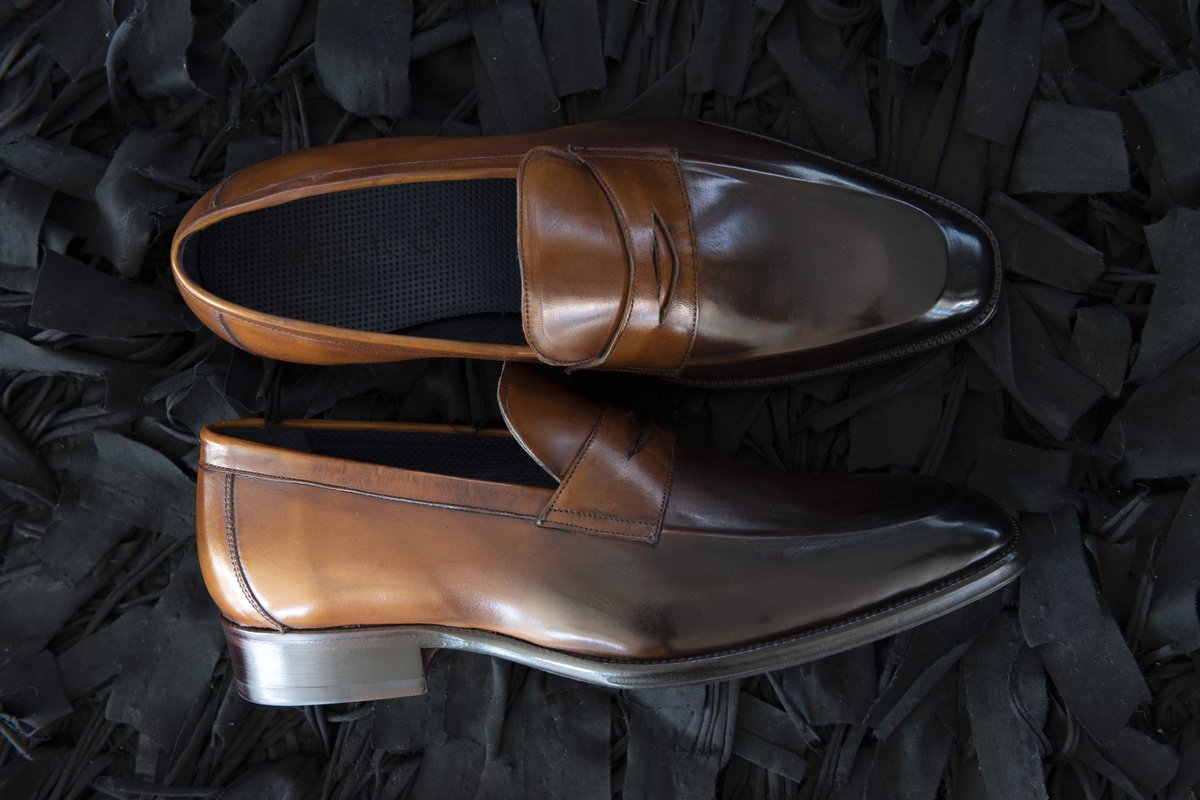 MessicoShoes's tweet photo. Porque el estilo siempre será tu mejor aliado #BeMessico 
[BRIDGETOWN - MOCASÍN]
.
.

Cómpralos en https://t.co/VE0W4AVgYi, ¡quedan algunos pares! Recuerda que no se repiten los modelos...
.
.

Escríbenos por WhatsApp en este link https://t.co/sxAJXO2vJ7 https://t.co/vQRAhmstVk
