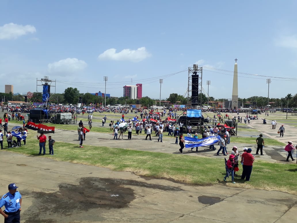 laprensa's tweet photo. Fotos 📷 | Así luce la plaza Juan Pablo II previo a la celebración del 19 de julio. A diferencia de otros años luce vacía >> https://t.co/KzQ7NksY4u https://t.co/JAFVP1nchg
