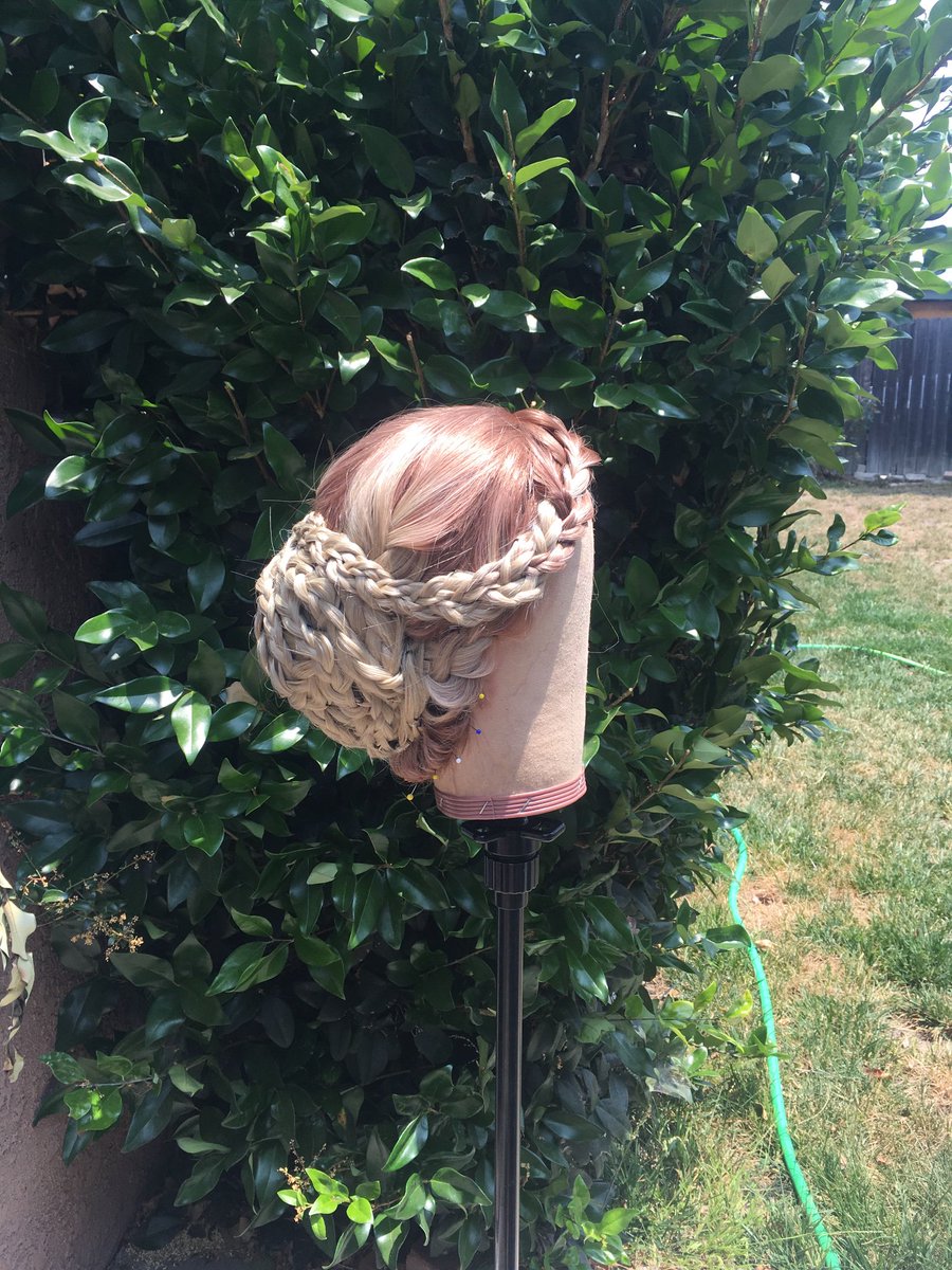 Onceuponawigs's tweet photo. Custom lace front Queen Raveena wig for #ComicCon2018 https://t.co/i3myqT5KFy