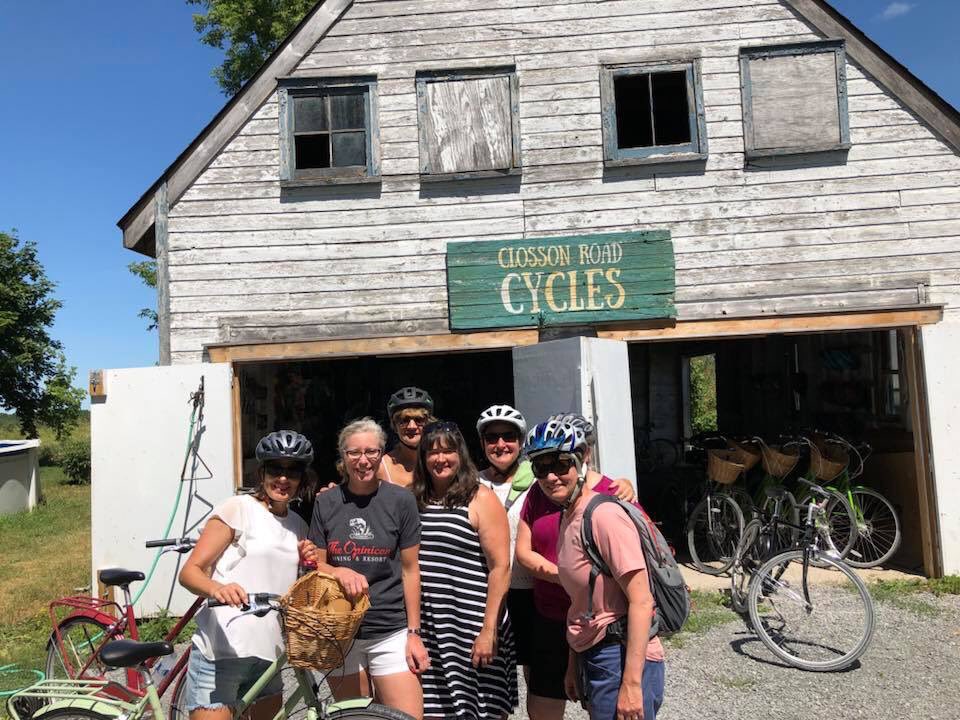 kuasailusi's tweet image. Thanks to Cassandra @clossonrdcycle for setting us up on some awesome bikes for our cycling wine tour of PEC!