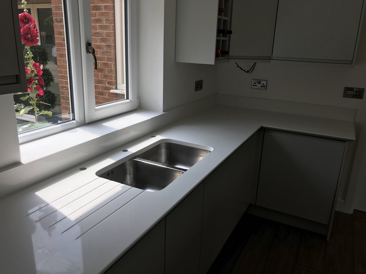 SheffieldSolid's tweet photo. Stunning Quartz Blanco Zeus worksurfaces...👌 this job was expertly installed today by our team in Lincolnshire.... #madeinsheffield #quartz #solidsurface #sheffieldissuper https://t.co/pxGT2EYqKf