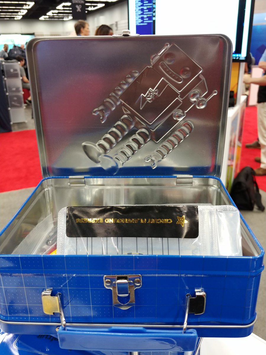 erik_howard's tweet image. Love the @Microsoft swag from @adafruit. #oscon