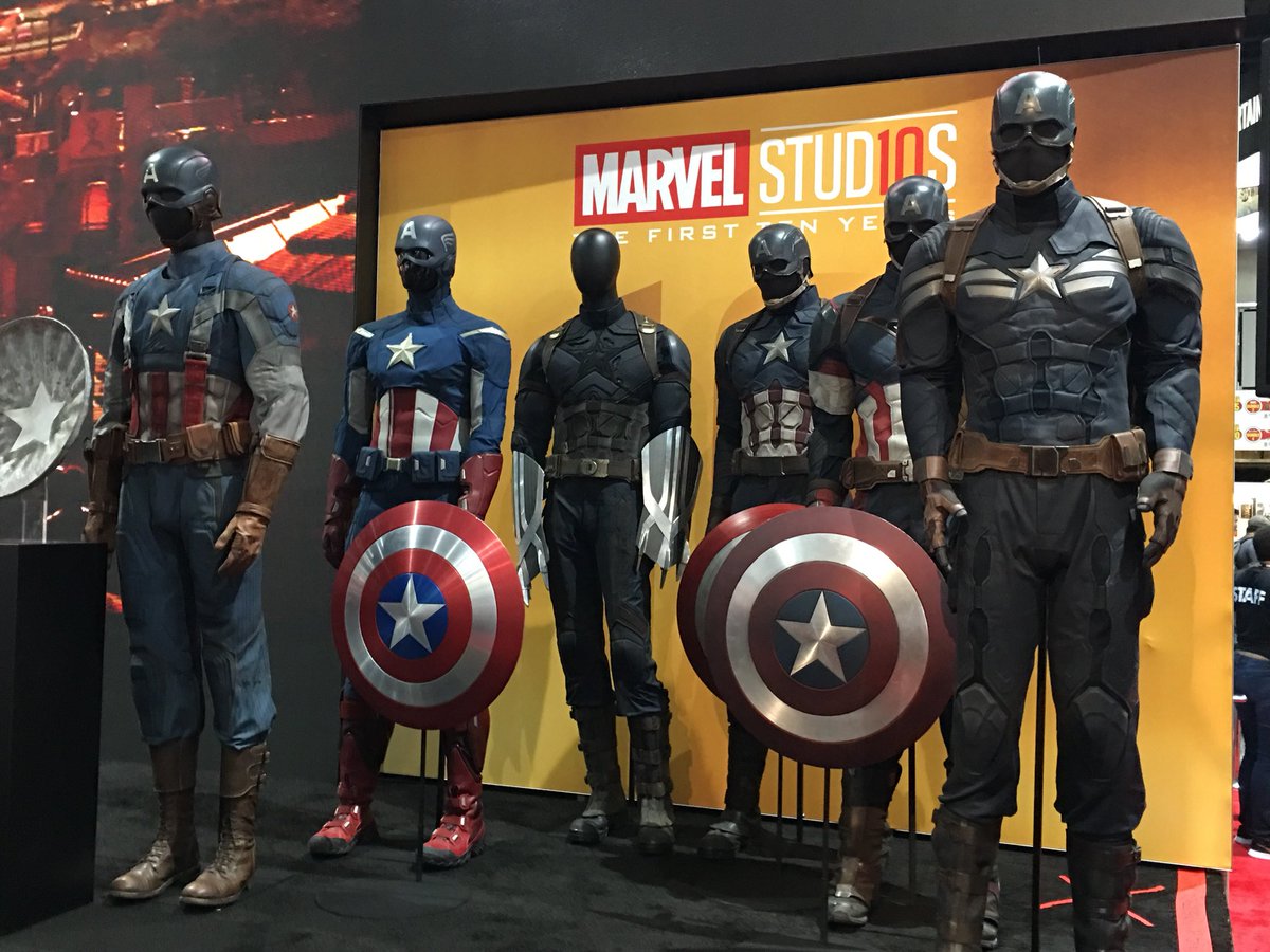 MCU_Direct's tweet photo. From THE FIRST AVENGER to INFINTY WAR, all of the main Captain America suits are being showcased at San Diego Comic-Con!

(via @TheMarvelReport) https://t.co/9EoicgAUSL