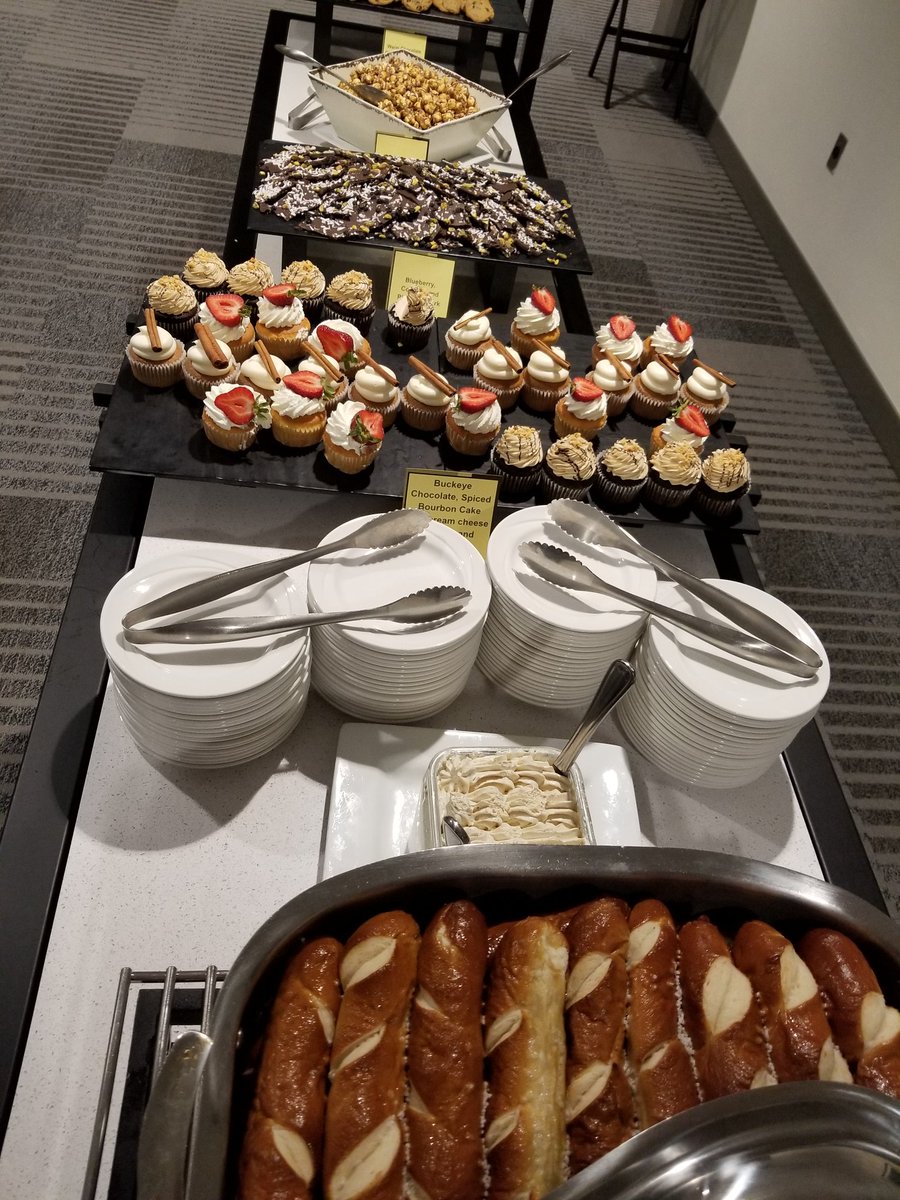Stata's tweet photo. Afternoon break. Who's hungry? #Stata2018 https://t.co/scSfvnkCxO