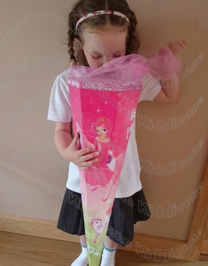Kiddicone's tweet photo. Looking for themed #gifts for #children #StartingSchool? Take a look at https://t.co/6KOeUR6ULd for a selection of creations made to surprise & delight on the big day! #LeicestershireHour #RugbyHour #UKBusinessHour #KiddyHour #MummiesHour #LestaHour #GiftIdeas #FirstDayAtSchool https://t.co/gjyl5F2KFE