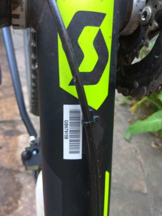 Stolen Bike: A Black / Yellow scott - 2016 Scale 960 has been reported as stolen from Surbiton Railway Station, Surbiton, KT6 #bikestolen
