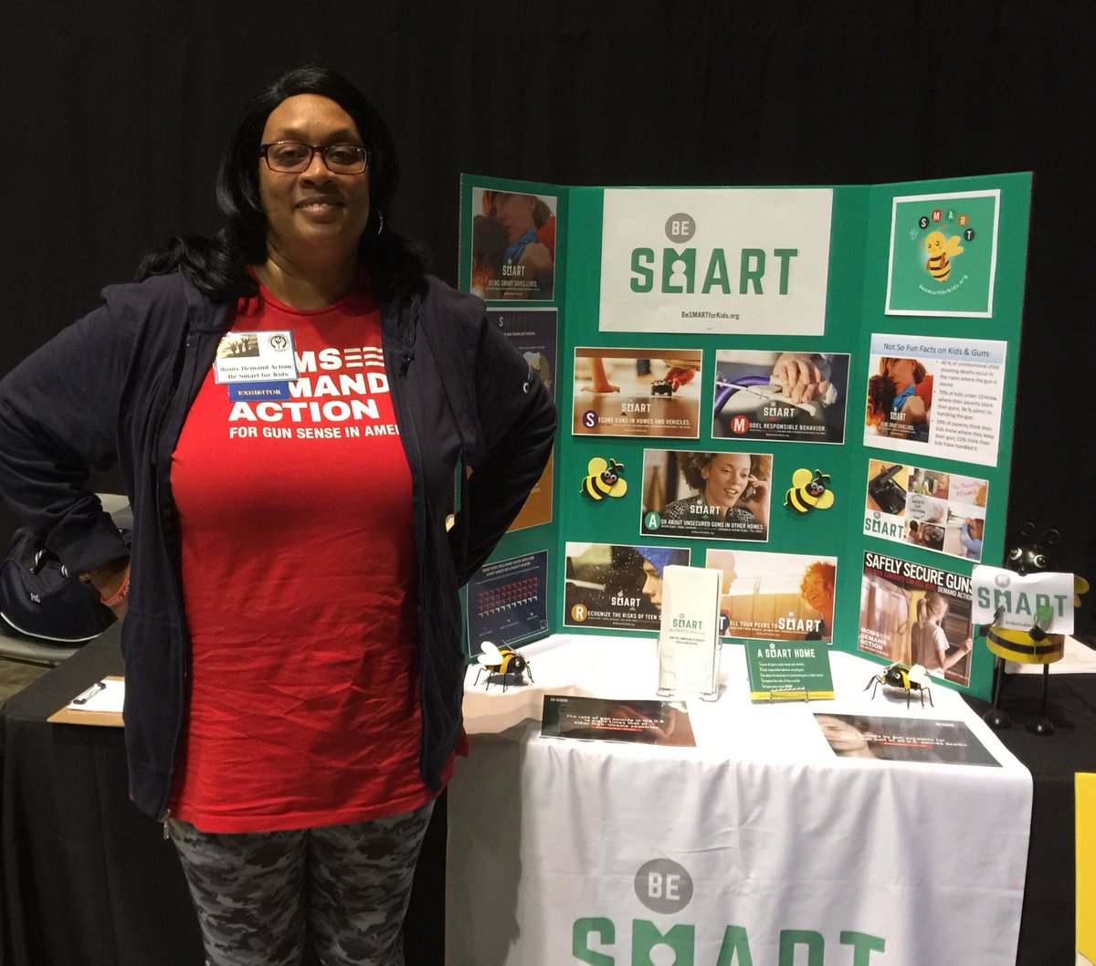 SEMO ⁦@MomsDemand⁩ were spreading the #BeSMART message in Cape Girardeau, Missouri at the Suicide Prevention and Awareness conference #SafeStorageSavesLives #semosp18