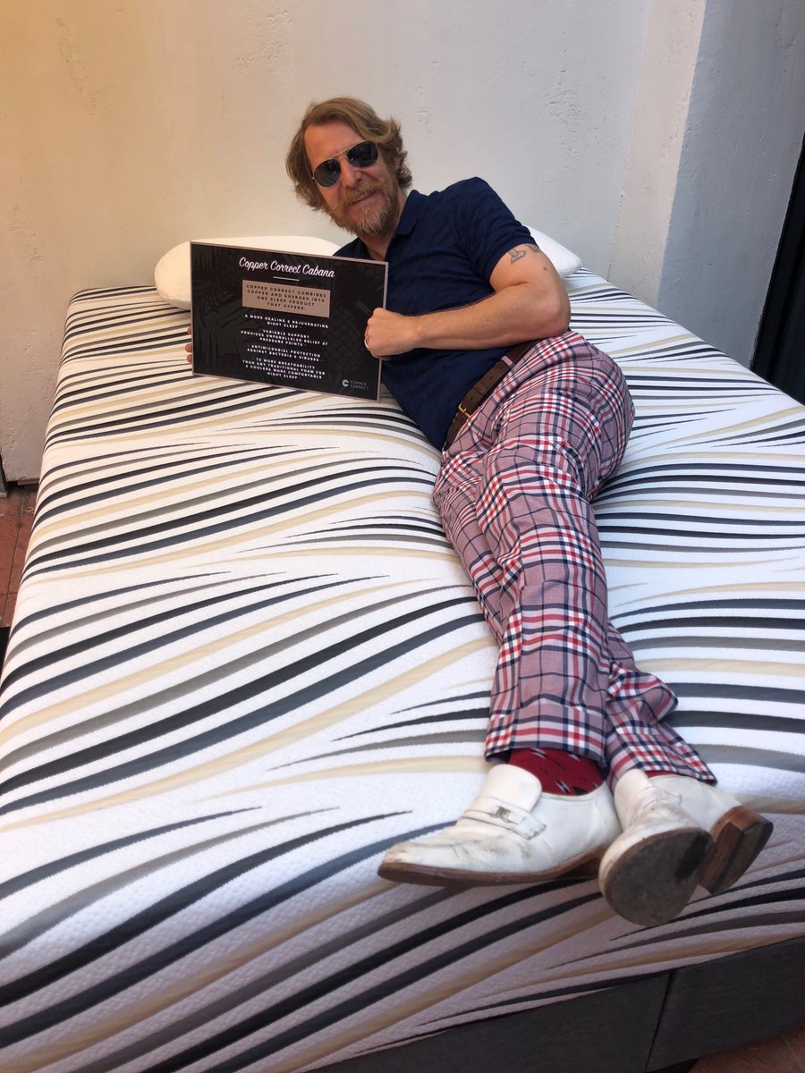 LewTempleActor's tweet photo. How did ya sleep? often times the first question asked of you each day...to insure that you have a bright sunny bluebird answer try this @CopperCorrect ...Dream City...@VaynerMedia @vaynersports @livelokai https://t.co/vQYDixmKpB