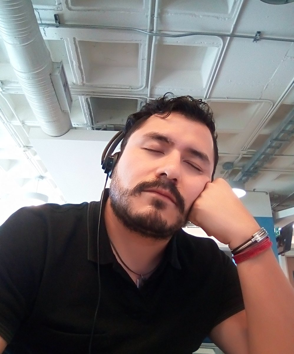 WideNSazzy's tweet photo. Por mí no se preocupen, el mal del puerco ya me llevo :'( #TeExtrañaremosWide #Aiios #Godínez #MalDelPuerco #Bigoton https://t.co/a1ydVRQpQE
