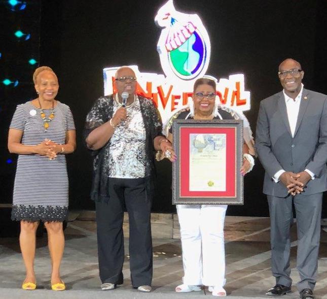 Mavis_Thompson_'s tweet photo. Mavis and others salute Mary Tillman AKA Radio Angel at the Universal Soul Circus 25th Anniversary. https://t.co/A3qdbJriGC