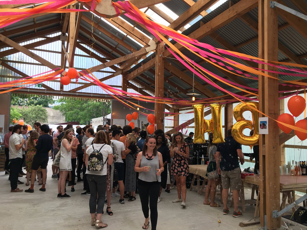 Hawkins_Brown's tweet photo. Our annual summer party in full swing at the beautiful @OasisFarmSE1 @JamiesFarm with @seth_rutt &amp; @SlothBoogie on the decks, cake competition and delicious food from the @KERB_. We are celebrating and looking forward to another 30 wonderfully creative years! #HBbirthday https://t.co/sFTR6CDWUR