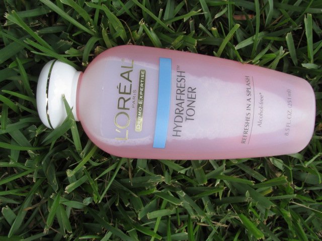 BeautyisHere26's tweet photo. 💆🏾‍♀️Just finished editing my SKIN CARE ROUTINE! I can't wait to share it with everyone!! https://t.co/Ety97rr2Vm SEE YOU THERE!? 
@LOrealParisUSA  #skincare #toner #skin #hydrafresh #ThursdayThoughts @YouTube #skincareroutine #reviews #products #influencer #blogger https://t.co/zoJ7PLbFCx