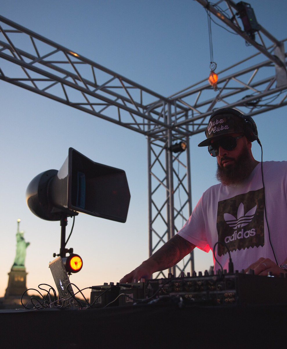 djoscarg305's tweet photo. ⛴NYC!
Friday July 20
@CircleLineNYC #Pier83
Boarding: 7pm | Departure: 8pm
Don’t miss the boat!
#BEATSonaBOAT
nfo/tix:
https://t.co/uO7Xi9ipIi https://t.co/LxHMuuXj9i