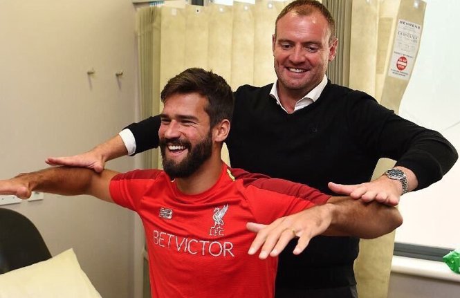 Alisson es red!