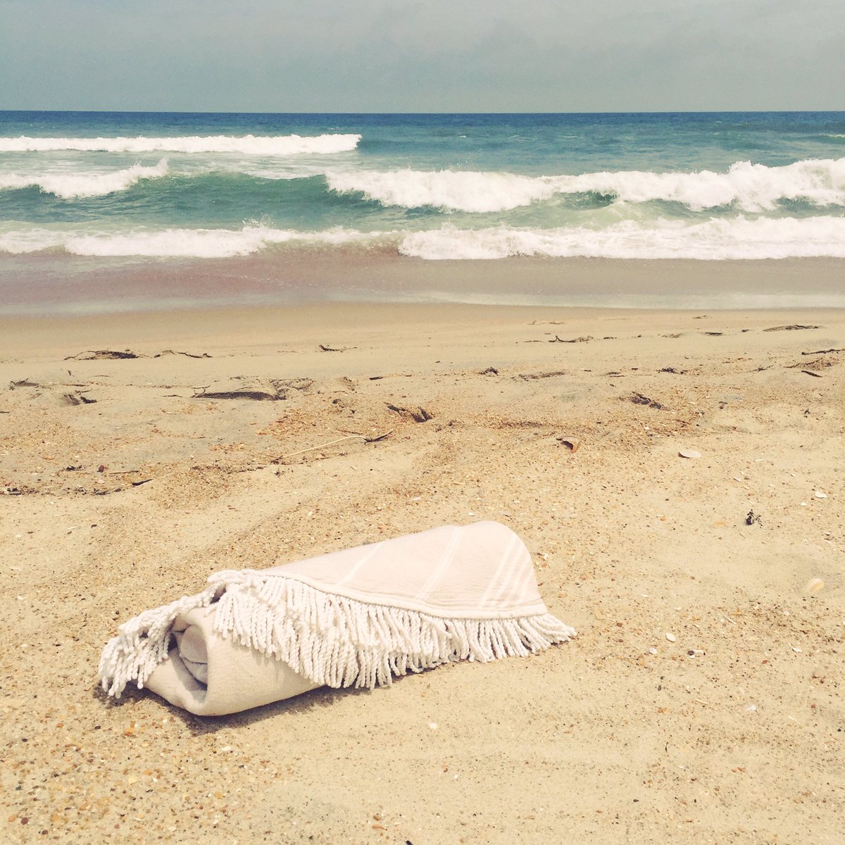Culture_Cloth's tweet photo. Happiness comes in waves. #beachlife https://t.co/5fus6IzDSV