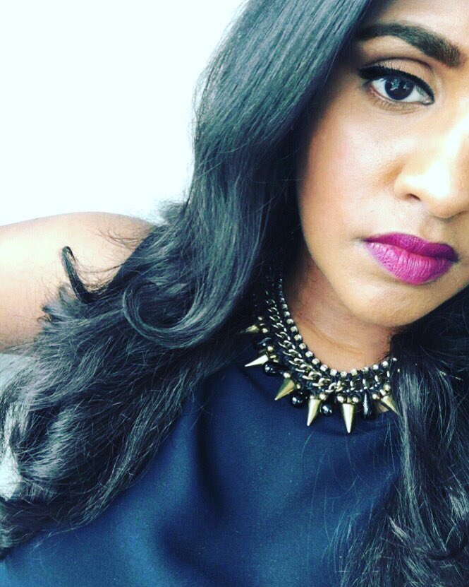 RoveenaMusic's tweet image. Getting glammed 💄💋
#eventtime #MusicLife #recordingartist