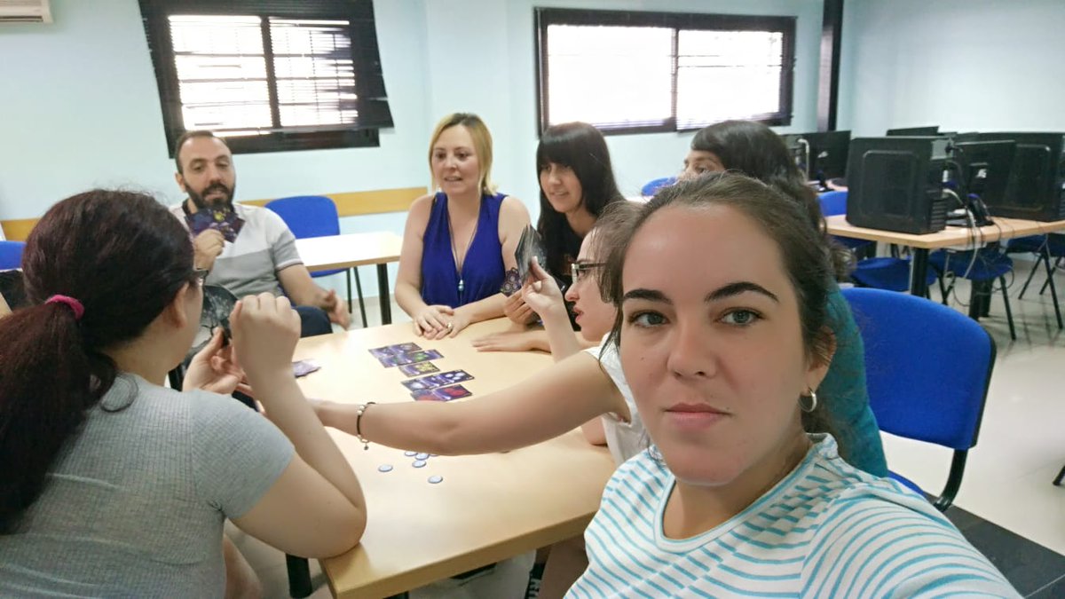 JenniEscobarCas's tweet photo. Gracias por estos momentos de risas, trabajando siempre en equipo.
Formo parte de la mejor @lanzaderaecija 
#orgullosa #equipo #gracias https://t.co/bP9hFpTA98