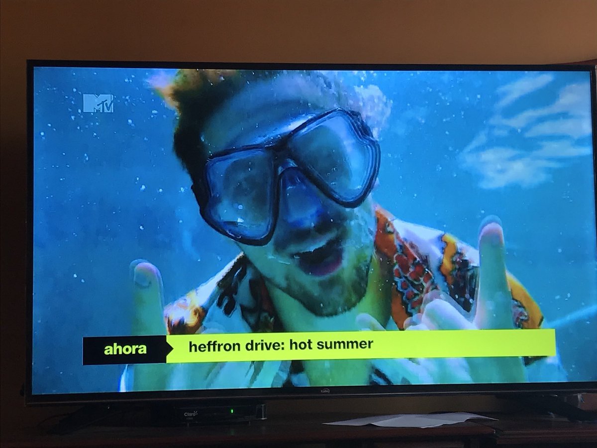 argheffrondrive's tweet photo. Recordá que las programaciones entre uno y otro suelen variar. Hay que buscar horarios que sean más convenientes + donde no haya un especial temático de un solo artista.
IMPORTANTE: Si ves que lo estén pasando en la tv, sacale una foto o grabalo y twitealo con #HeffronDriveMTV! https://t.co/kFCj468aTr