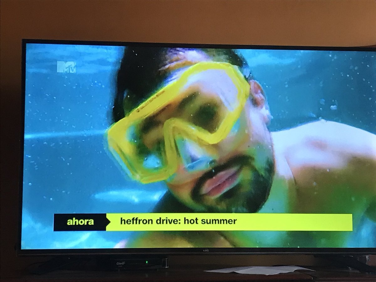 argheffrondrive's tweet photo. Recordá que las programaciones entre uno y otro suelen variar. Hay que buscar horarios que sean más convenientes + donde no haya un especial temático de un solo artista.
IMPORTANTE: Si ves que lo estén pasando en la tv, sacale una foto o grabalo y twitealo con #HeffronDriveMTV! https://t.co/kFCj468aTr