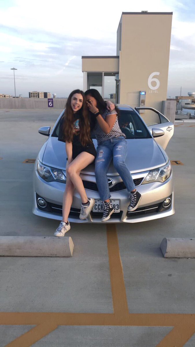 Haleyymichelle4's tweet photo. Happy birthday to the sweetest, realest, most lovable person I know <3 I don’t know what I’d do with my wife @christinarxder https://t.co/TLI8heqKVx