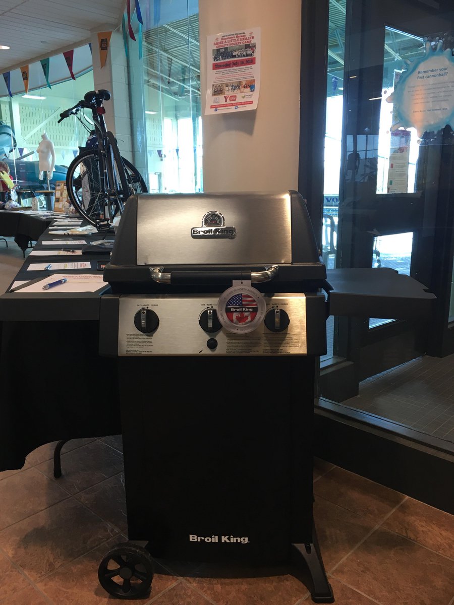 LIVE from the silent auction... doors are OPEN!