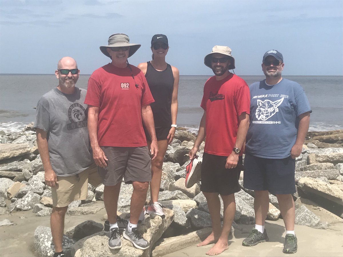 ebennett16's tweet photo. This team of mine...we have all kind of CRAZY going on!! #workhard2playhard #leadlikecrazy @kennethldeal https://t.co/RMaGj94eAJ