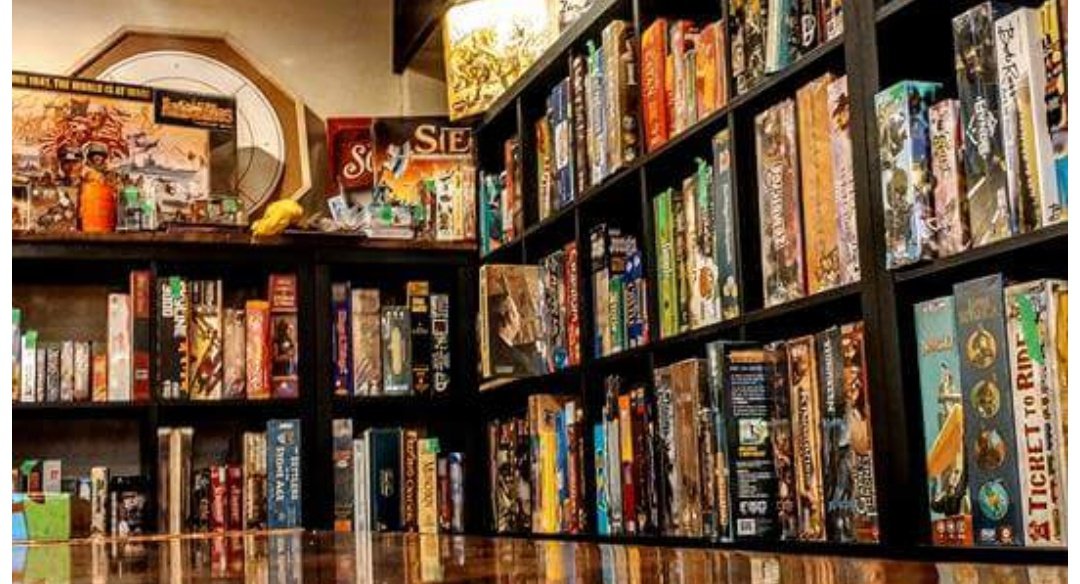 Enjoyed a lovely evening at the Ludology Board Game Café in St. Catharines last night! Yummy food and oh so many amazing games!! <a href="/mlleslalonde/">Stephanie Lalonde</a> 😁 #familyfun