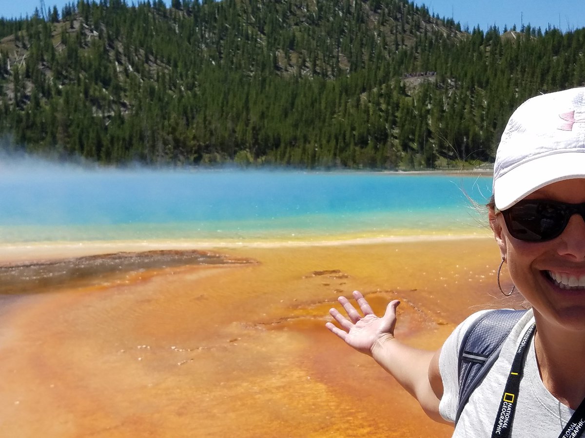 GibbonsScience8's tweet photo. Extremophiles are amazing at the world's largest hot spring, Great Prismatic! https://t.co/g9MHKQ8a5r
